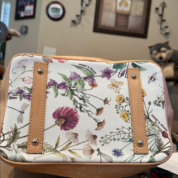 Floral Print Bucket Bag New with tags πβ₯οΈπ¦π¦πΎππππΈππΊ - Picture 8 of 17